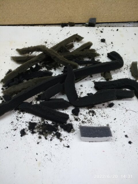 JOINTS POURRI & MORCEAU  DE JOINT NEUF.jpg
